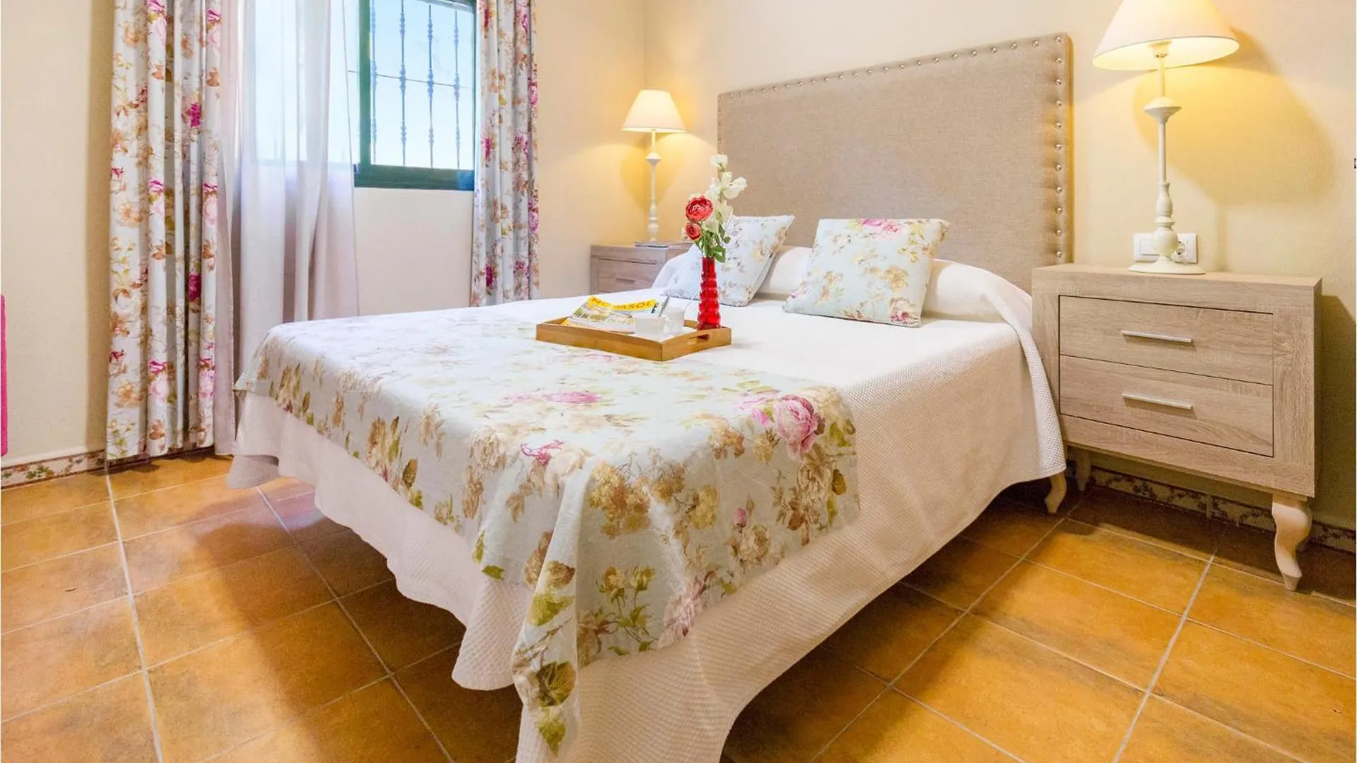 Stunning Home In Ubrique With Kitchen 0*,