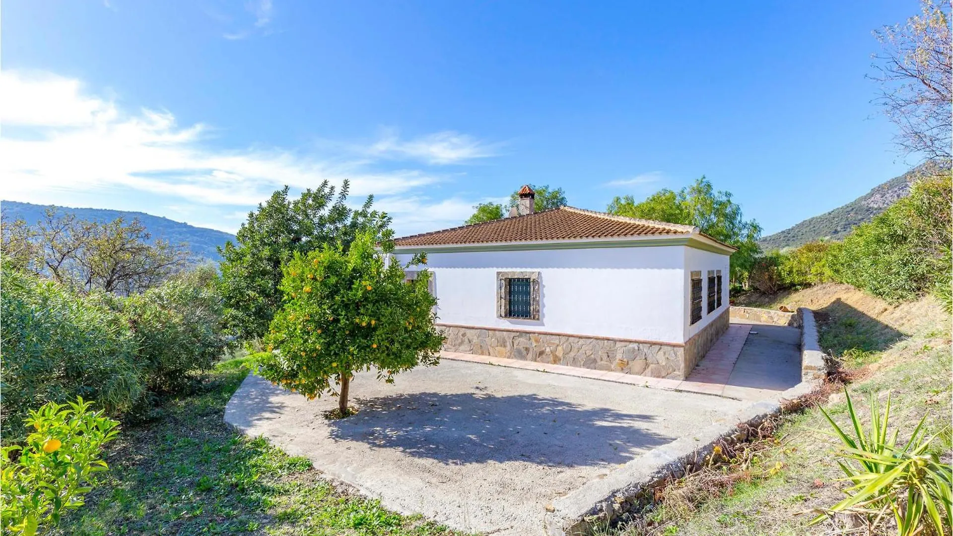 Stunning Home In Ubrique With Kitchen Holiday home